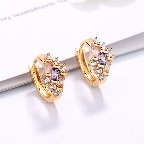 Moda 18K 14K chapado en oro bisutería de imitación con pendiente de aro Huggie de perla CZ para mujer